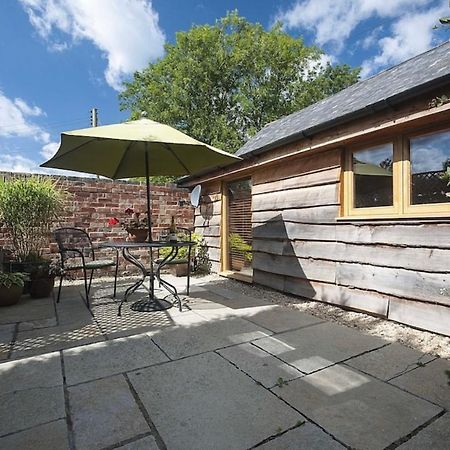 The Cider Barn - Spacious First Floor Apartment Set Within Barn Conversion Cheltenham Exteriör bild