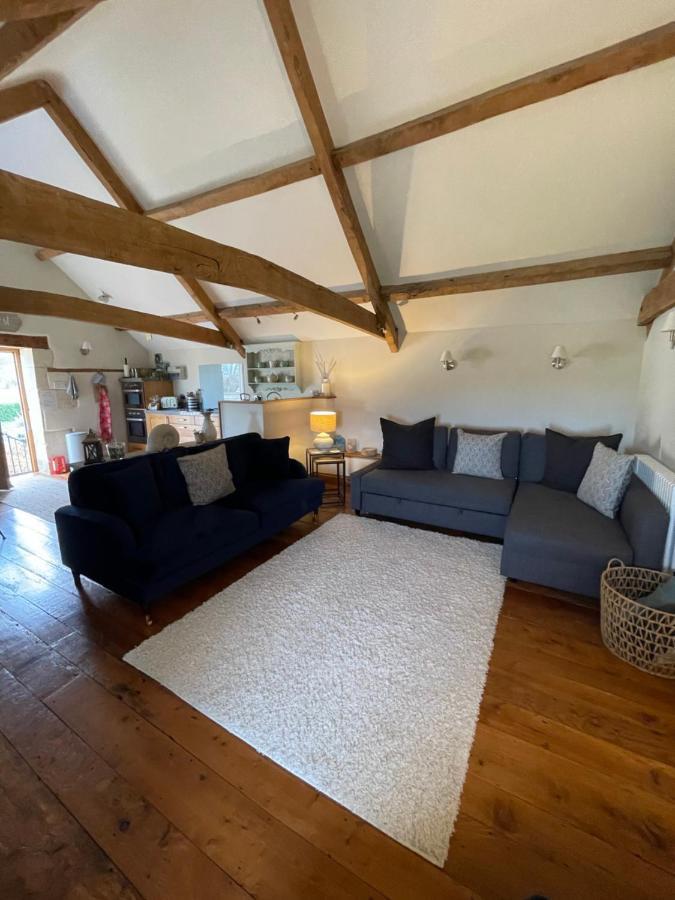 The Cider Barn - Spacious First Floor Apartment Set Within Barn Conversion Cheltenham Exteriör bild